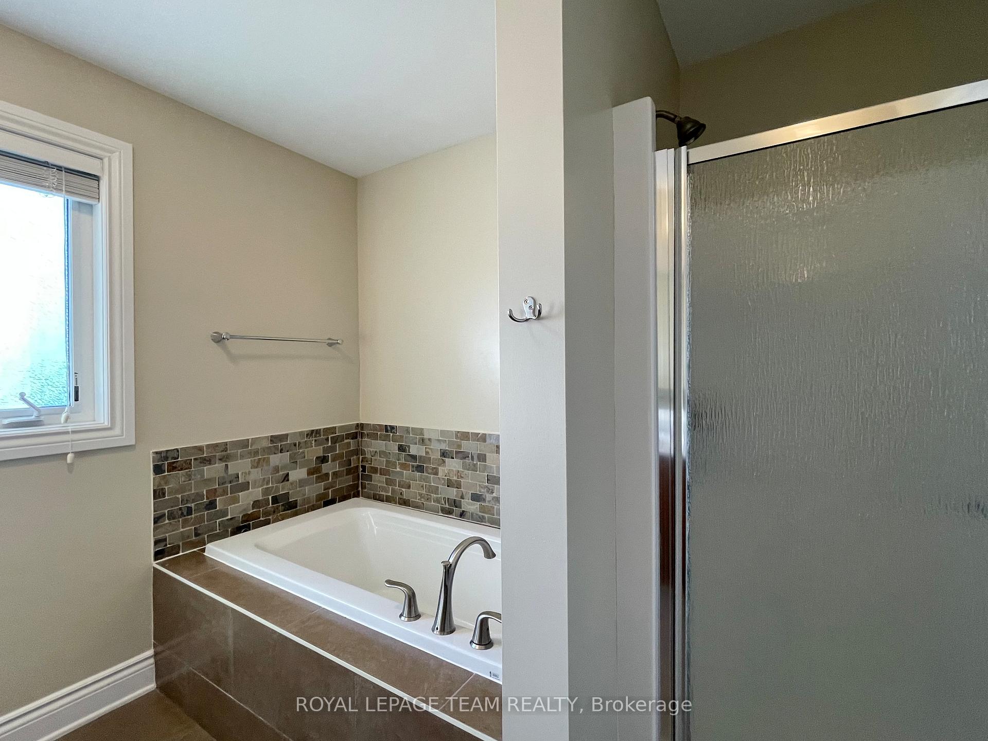 Photo 24 of 116 Maravista Drive, Ottawa, Barrhaven - Cedargrove/Fraserdale — HOMEH
