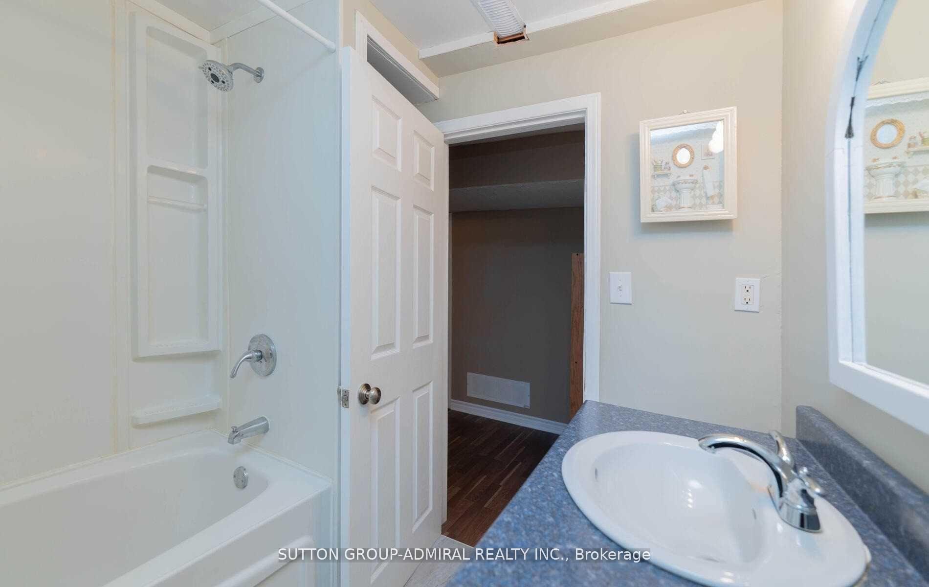 Photo 9 of 199 Country Lane, Barrie, Painswick South — HOMEH