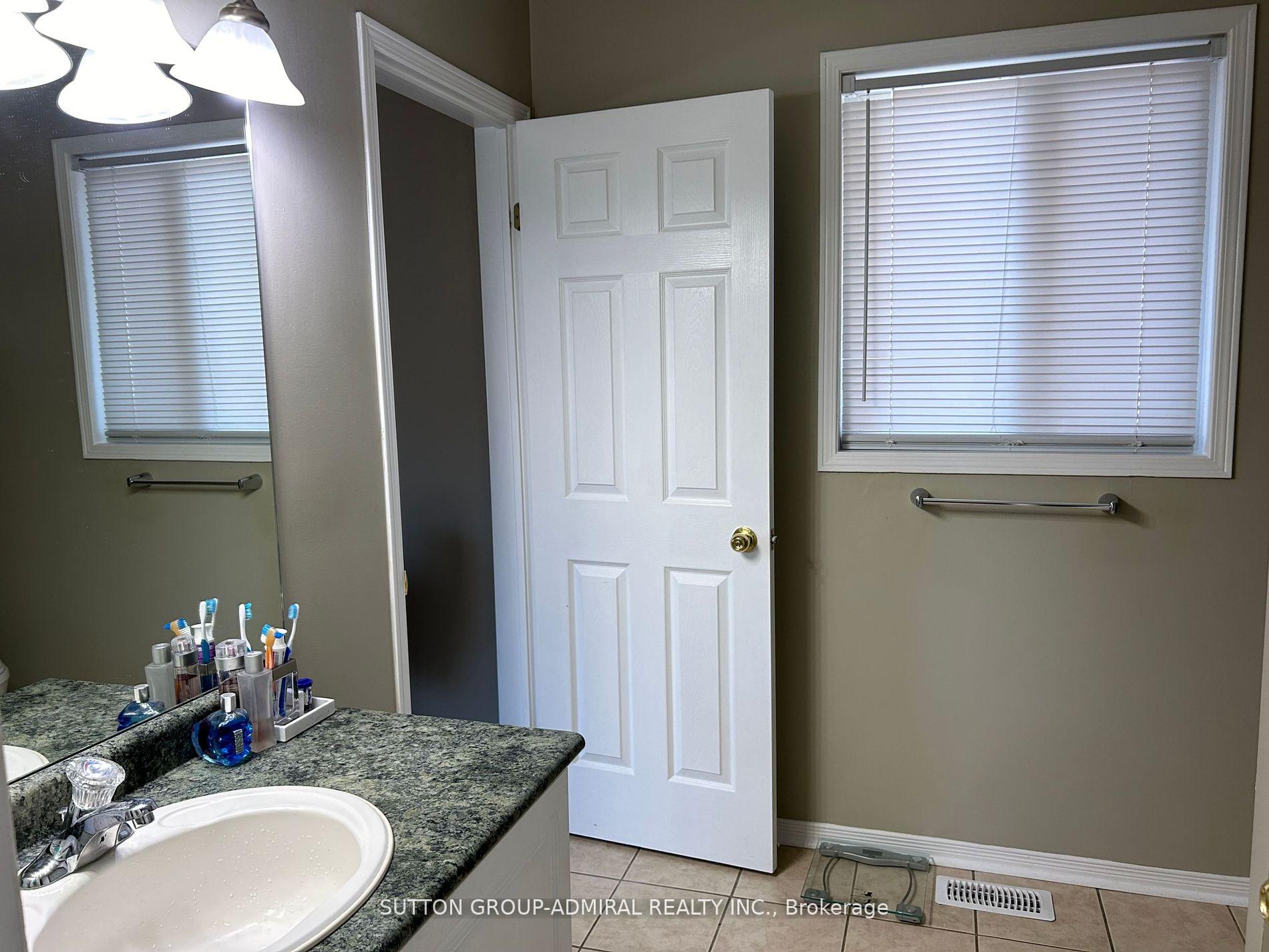 Photo 16 of 199 Country Lane, Barrie, Painswick South — HOMEH