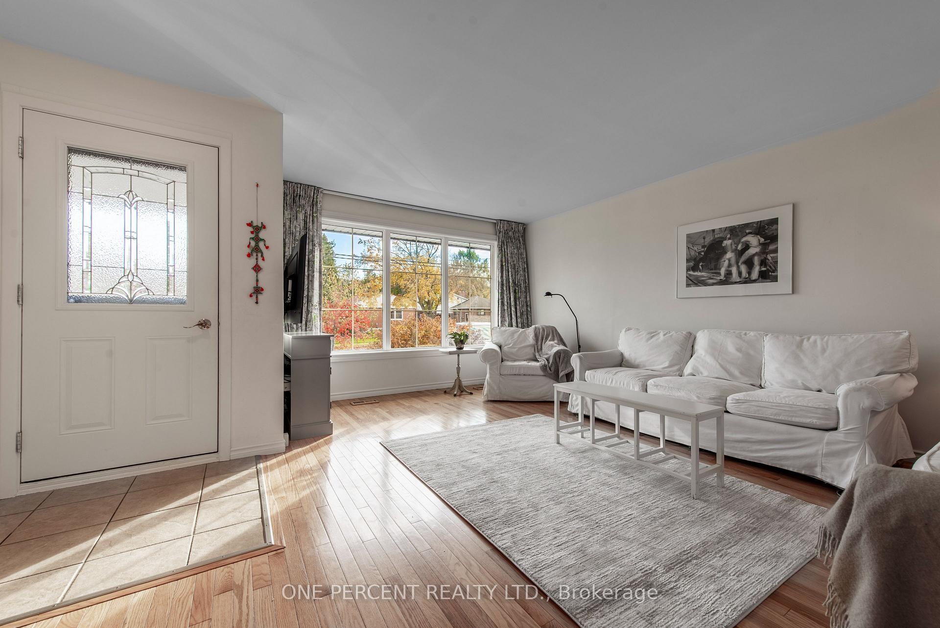 Photo 4 of 156 Waverley Drive, Guelph, Riverside Park — HOMEH