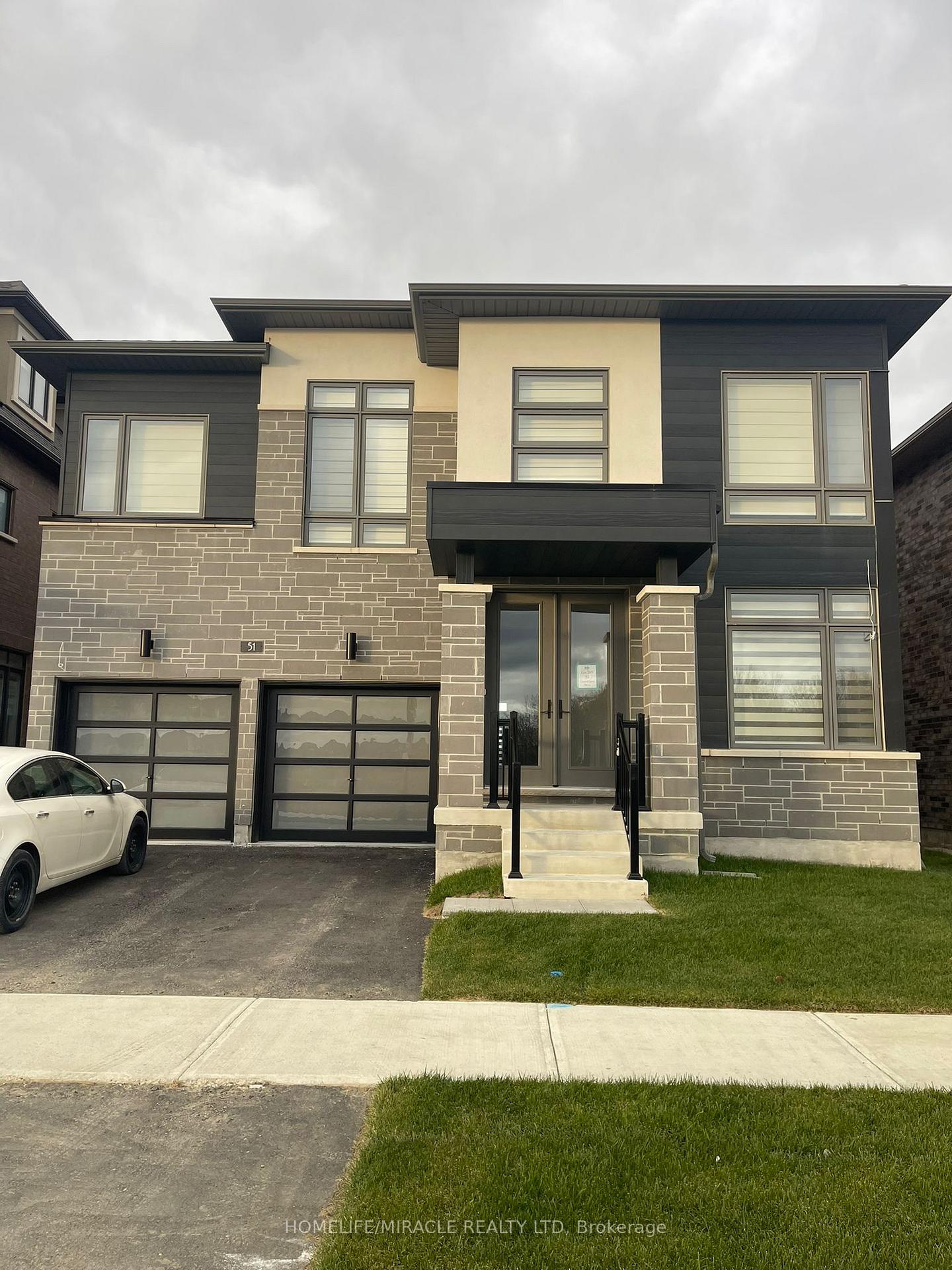 Photo 1 of 51 Goodview Drive, Brampton, Sandringham-Wellington North — HOMEH