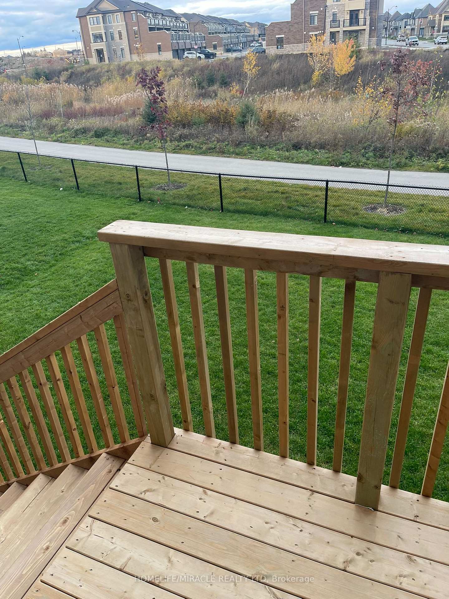 Photo 2 of 51 Goodview Drive, Brampton, Sandringham-Wellington North — HOMEH