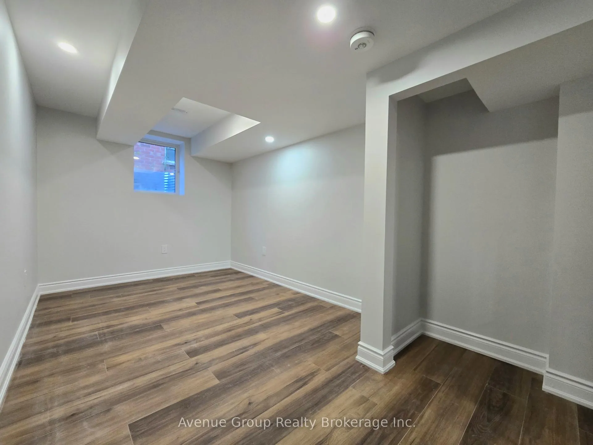 Photo 8 of Unit Lower, 38 Vipond Road, Whitby, Brooklin — HOMEH