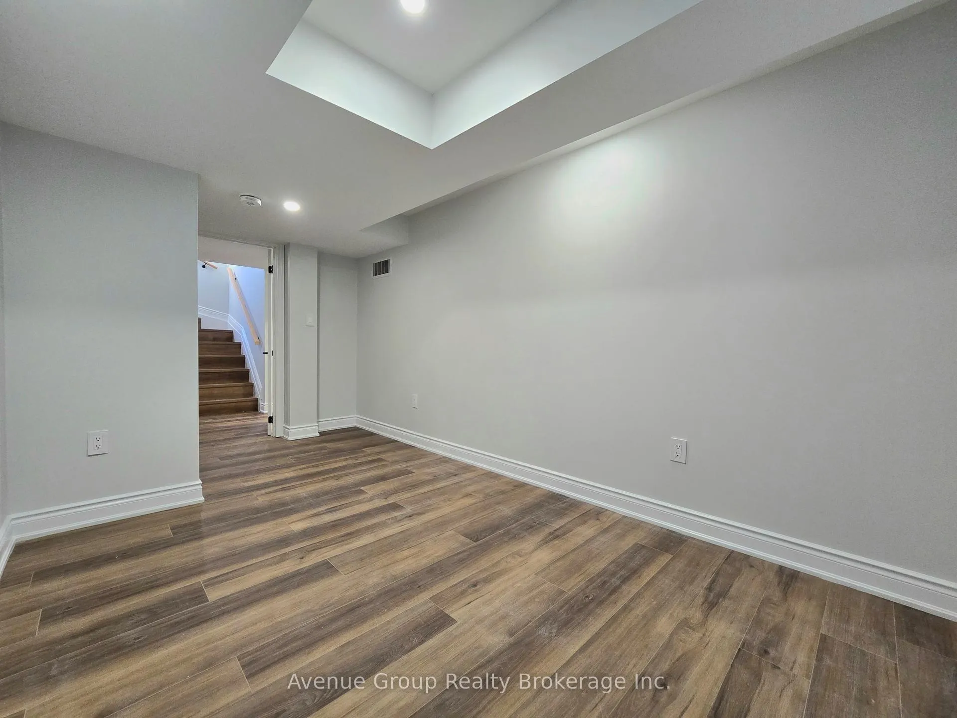 Photo 9 of Unit Lower, 38 Vipond Road, Whitby, Brooklin — HOMEH