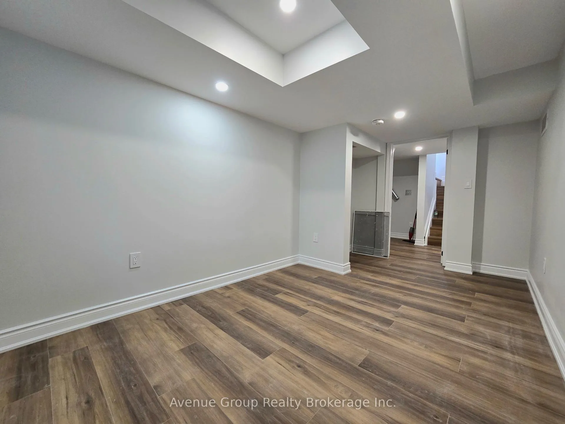 Photo 10 of Unit Lower, 38 Vipond Road, Whitby, Brooklin — HOMEH
