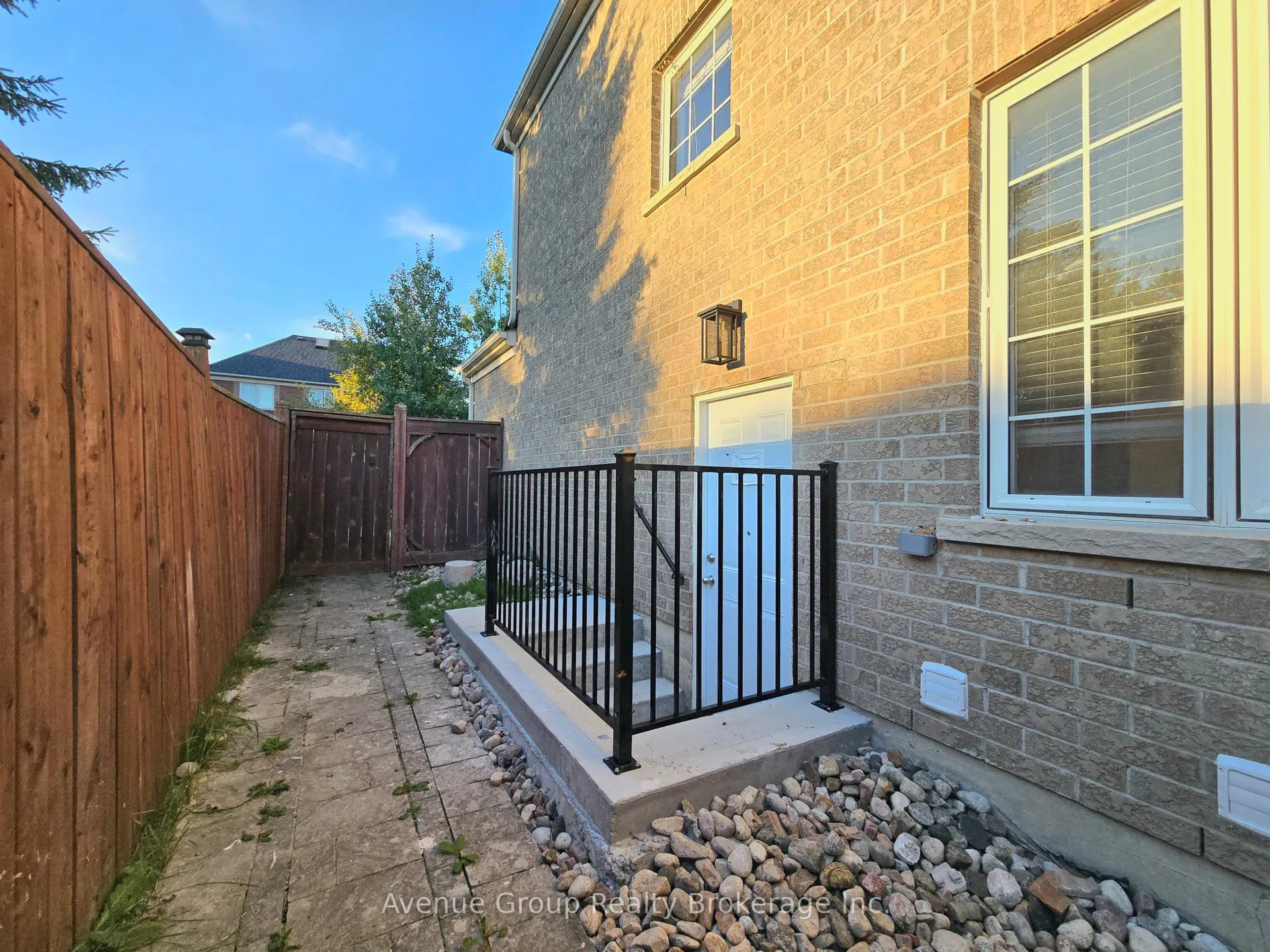 Photo 17 of Unit Lower, 38 Vipond Road, Whitby, Brooklin — HOMEH