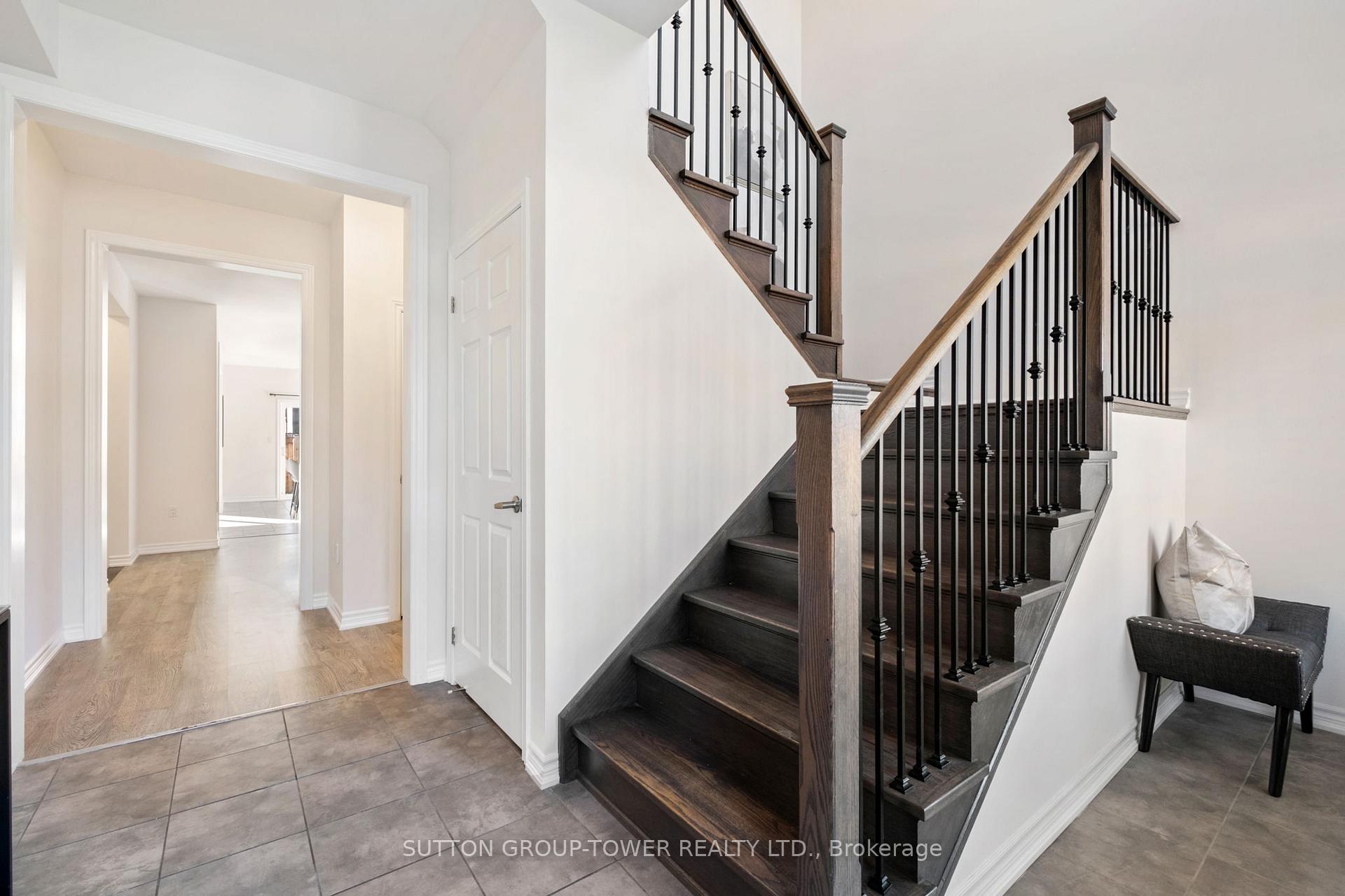 Photo 6 of 46 Albert Christie Street, Clarington, Bowmanville — HOMEH