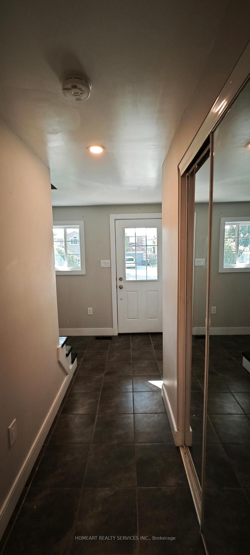 Photo 2 of 11 Srigley Street, Barrie, Holly — HOMEH