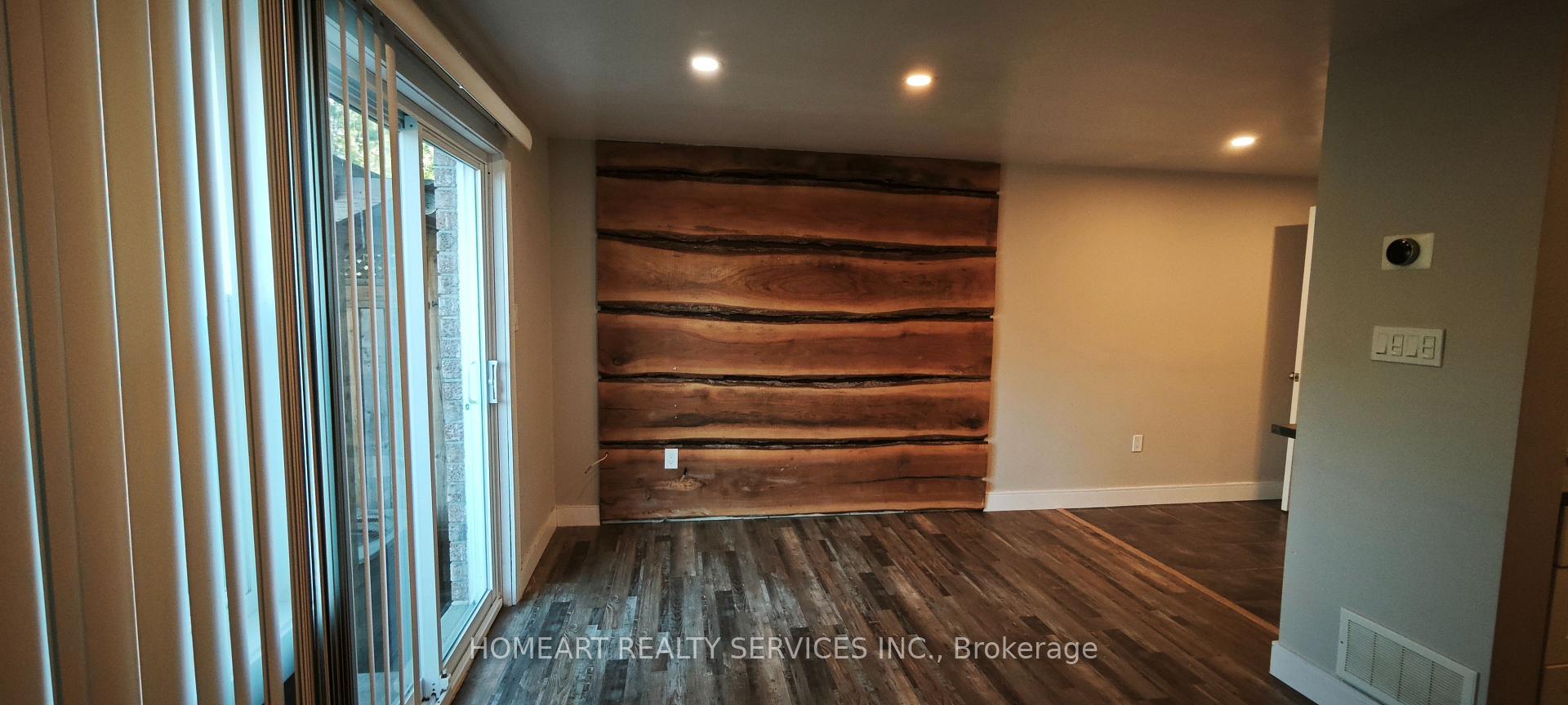 Photo 5 of 11 Srigley Street, Barrie, Holly — HOMEH
