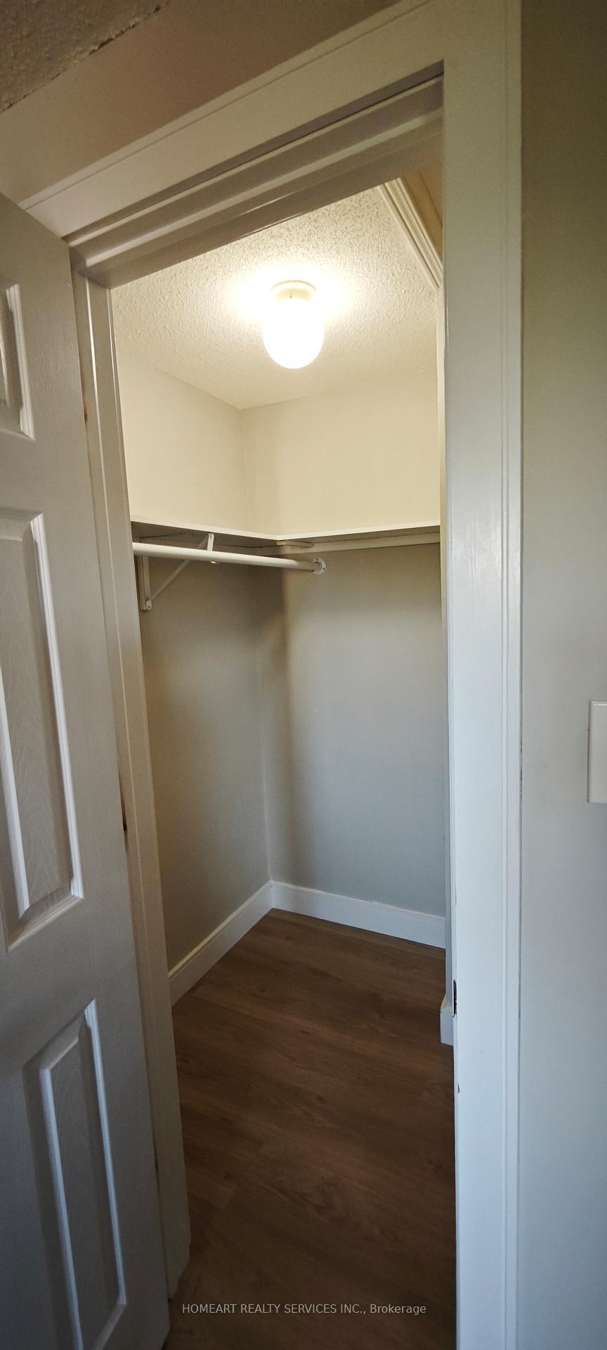 Photo 10 of 11 Srigley Street, Barrie, Holly — HOMEH