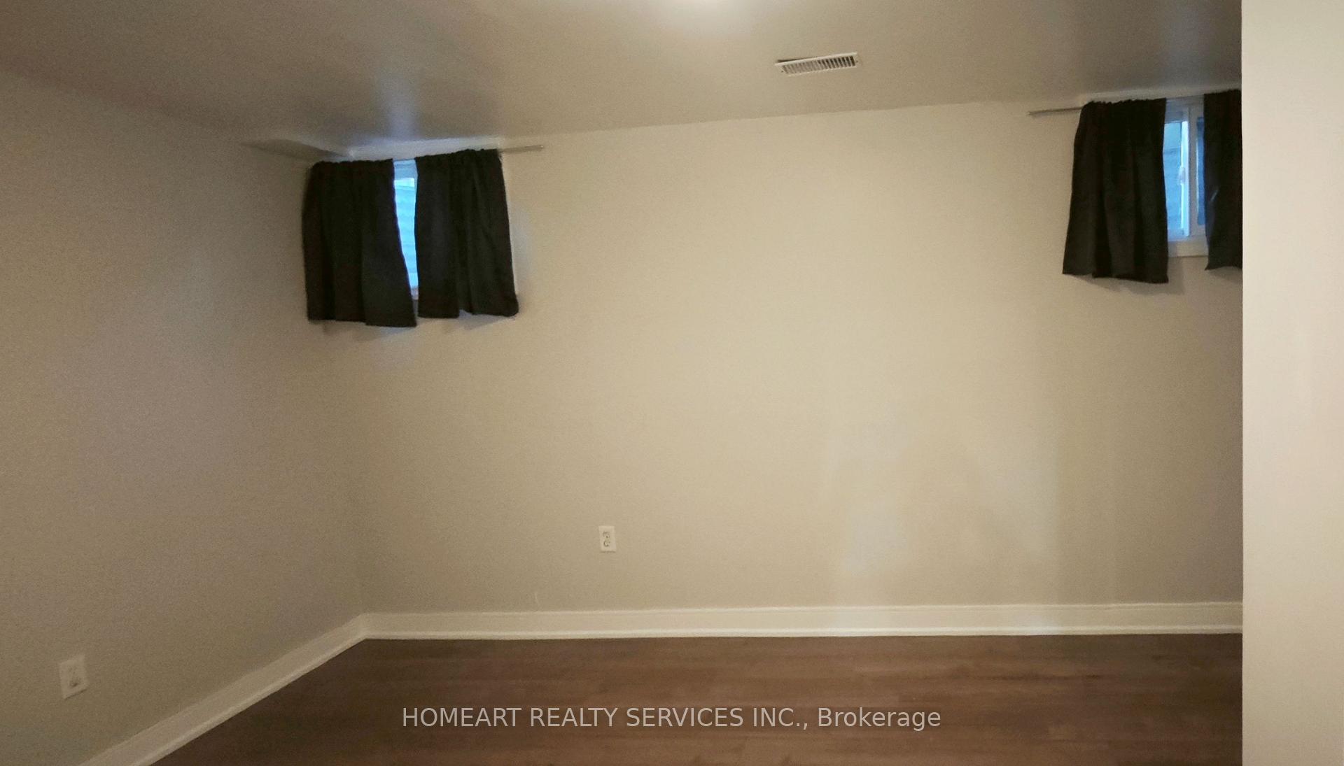 Photo 14 of 11 Srigley Street, Barrie, Holly — HOMEH