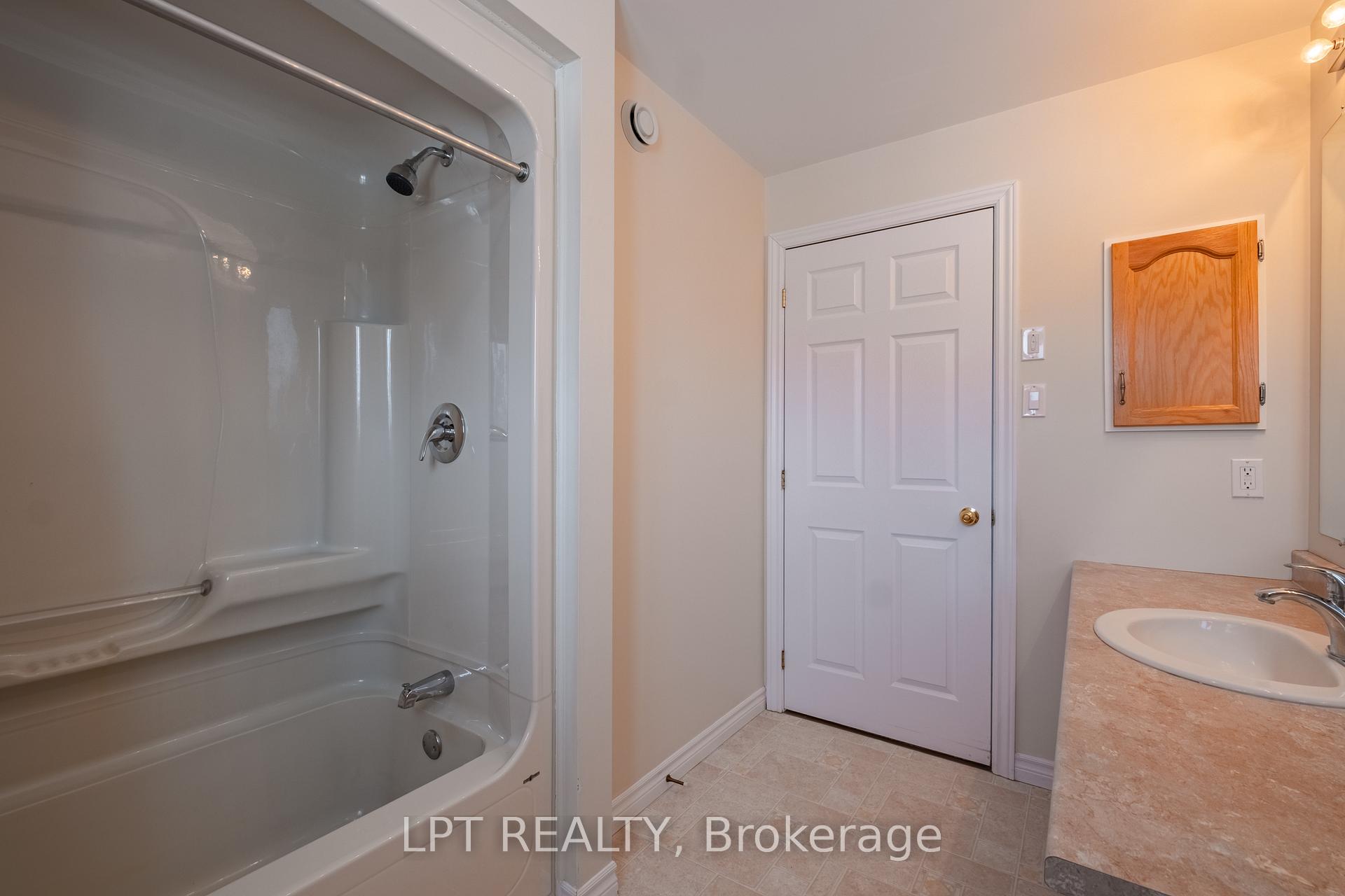 Photo 4 of 6089 First Lake Road, Frontenac, Frontenac South — HOMEH