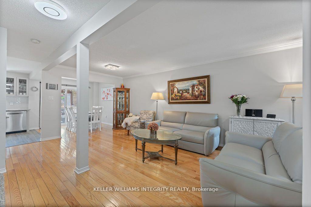 Photo 12 of 68 Whitegate Crescent, Ottawa, Barrhaven - Longfields — HOMEH