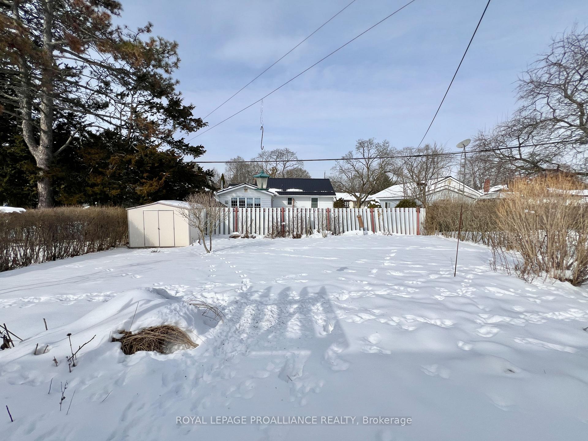 Photo 16 of 60 Macdonald Gardens, Belleville, Belleville Ward — HOMEH
