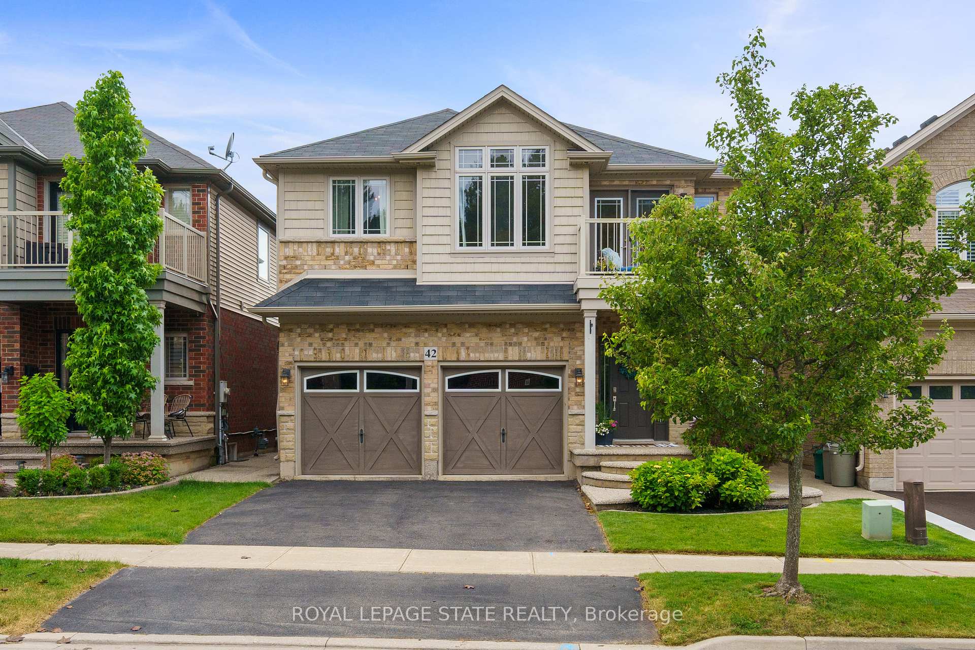 Photo 2 of 42 Chestnut Drive, Grimsby, Grimsby West — HOMEH