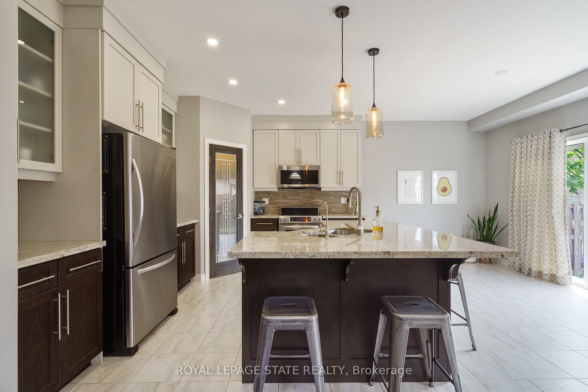 Photo 14 of 42 Chestnut Drive, Grimsby, Grimsby West — HOMEH