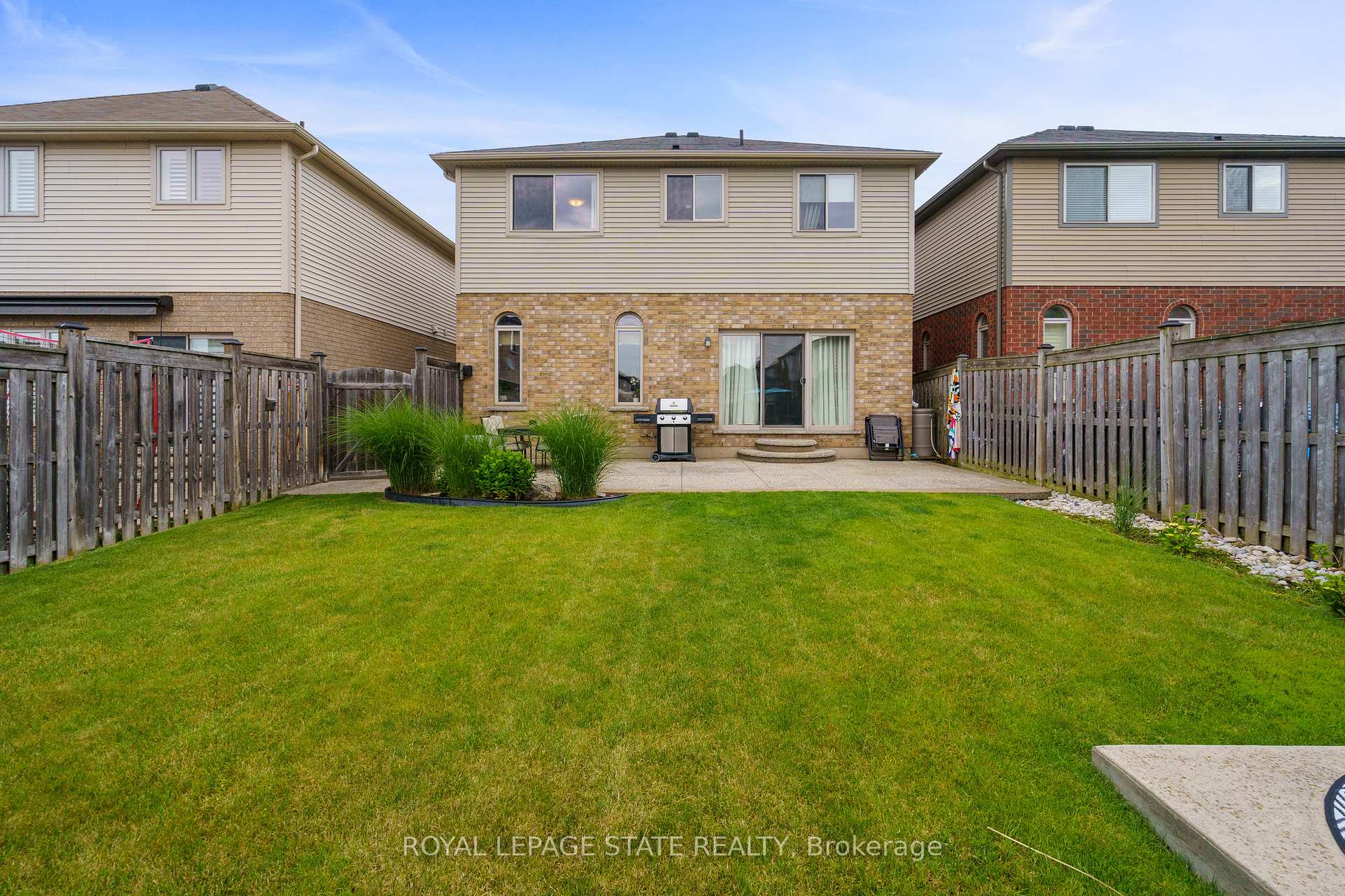 Photo 43 of 42 Chestnut Drive, Grimsby, Grimsby West — HOMEH