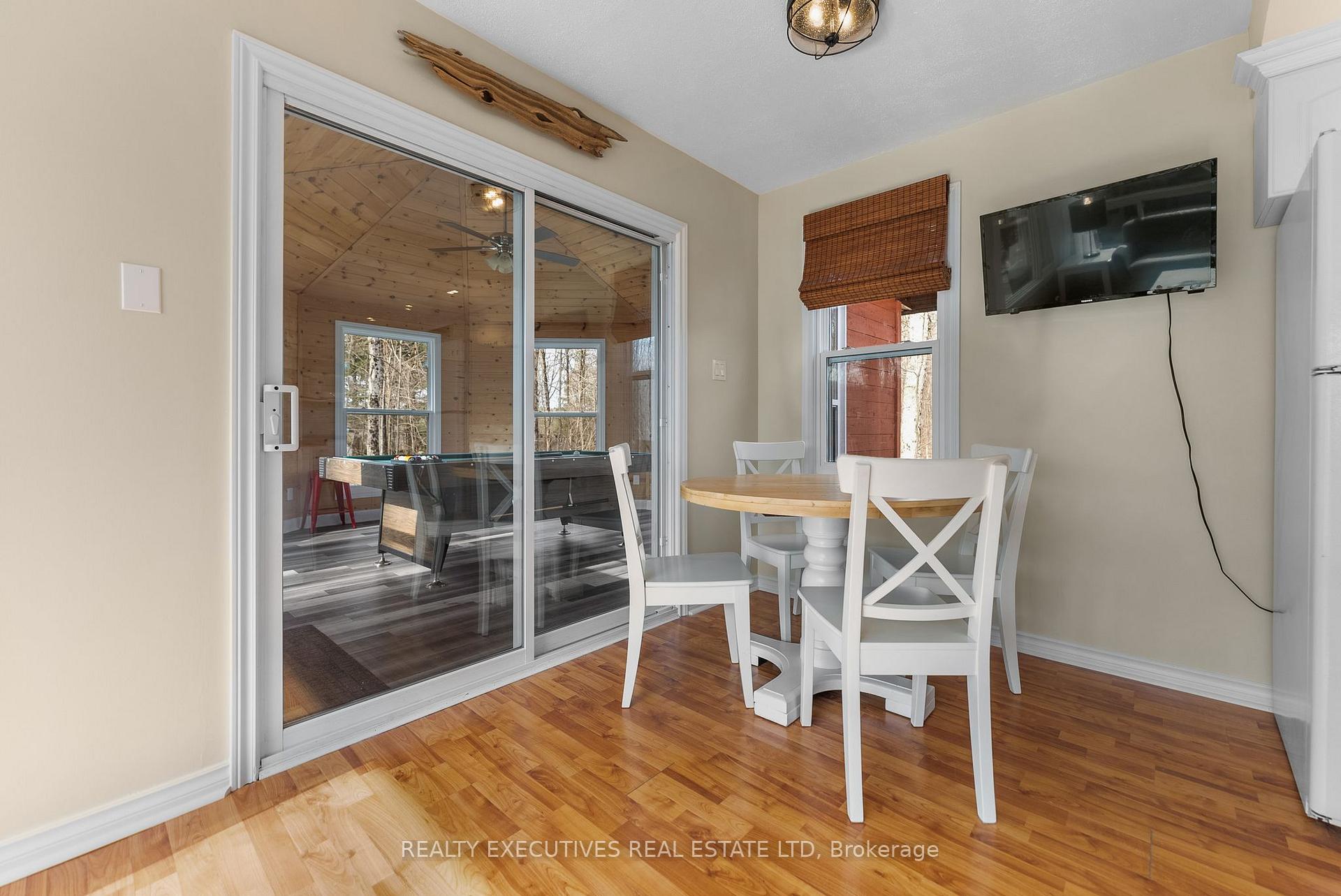 Photo 13 of 209 Maple Grove Lane, Frontenac, Frontenac South — HOMEH