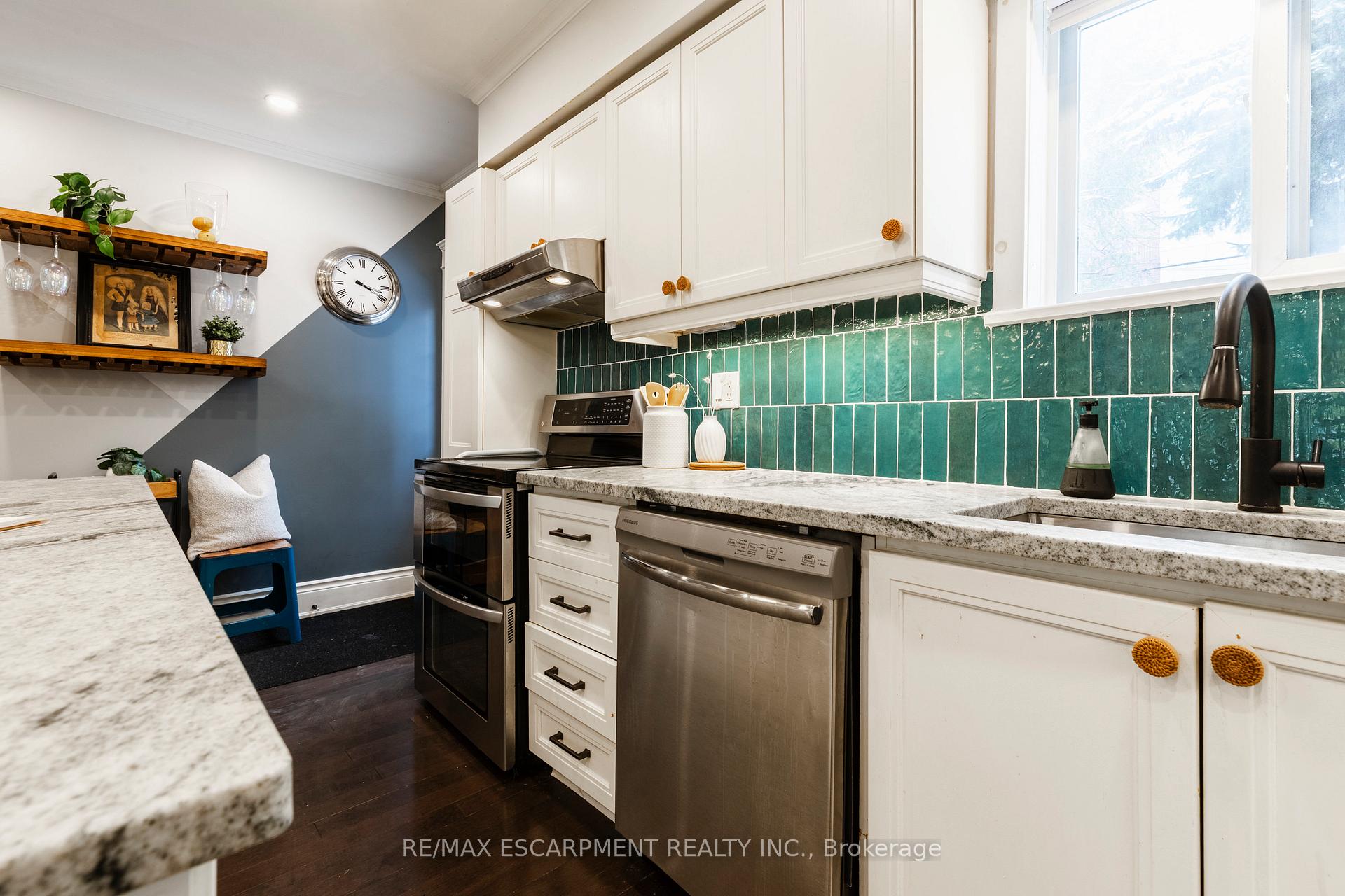 Photo 15 of 431 Hughson Street N, Hamilton, North End — HOMEH