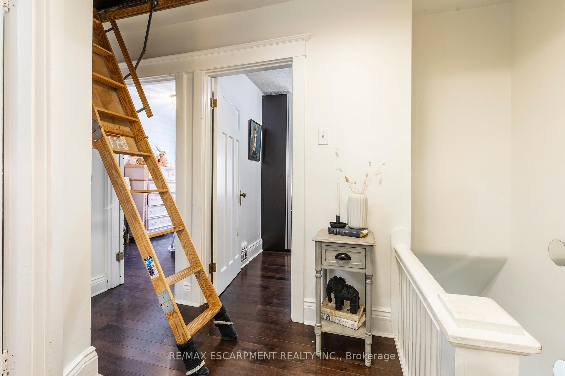 Photo 21 of 431 Hughson Street N, Hamilton, North End — HOMEH