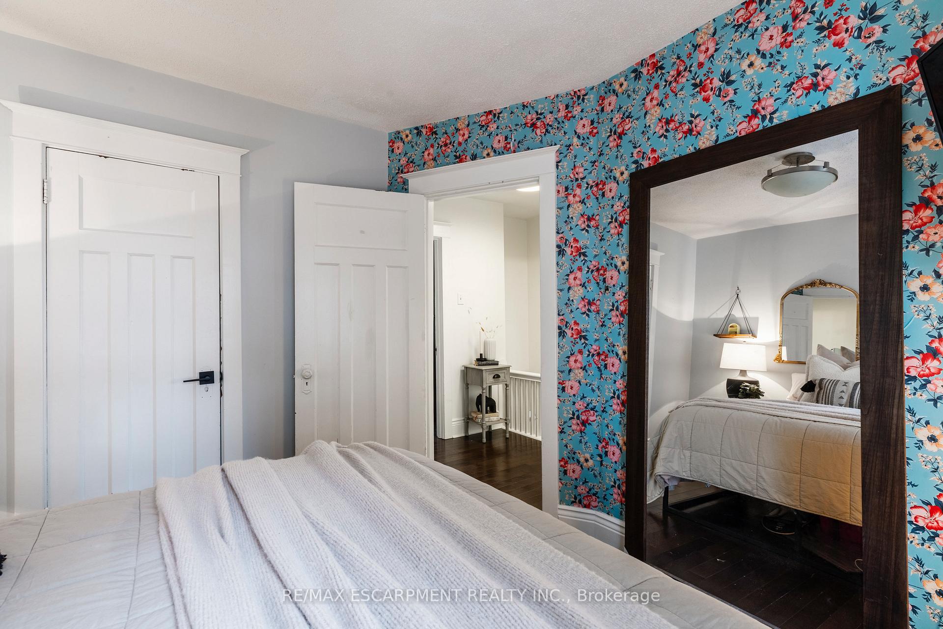 Photo 25 of 431 Hughson Street N, Hamilton, North End — HOMEH