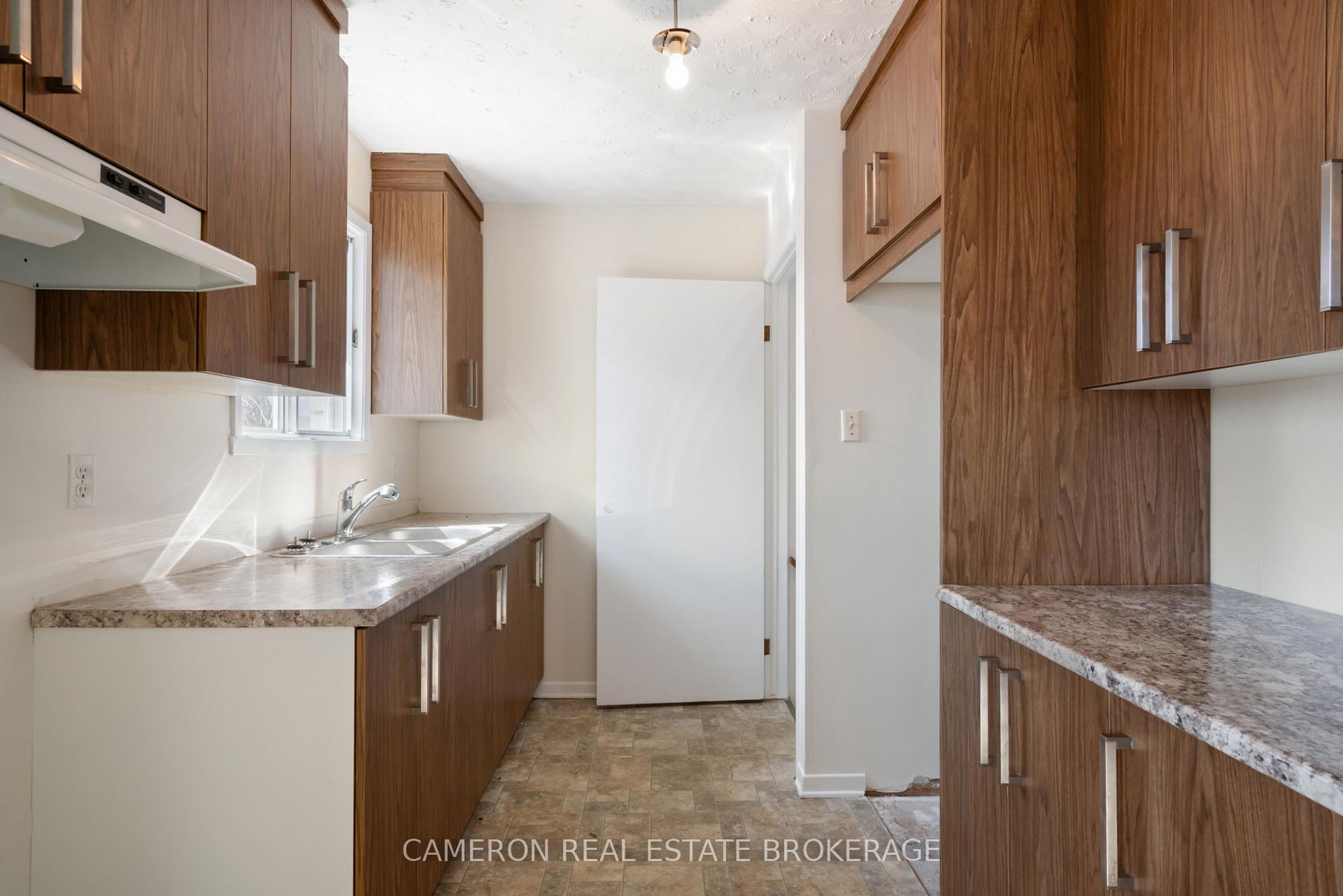 Photo 5 of 400 Eleventh Street W, Cornwall — HOMEH