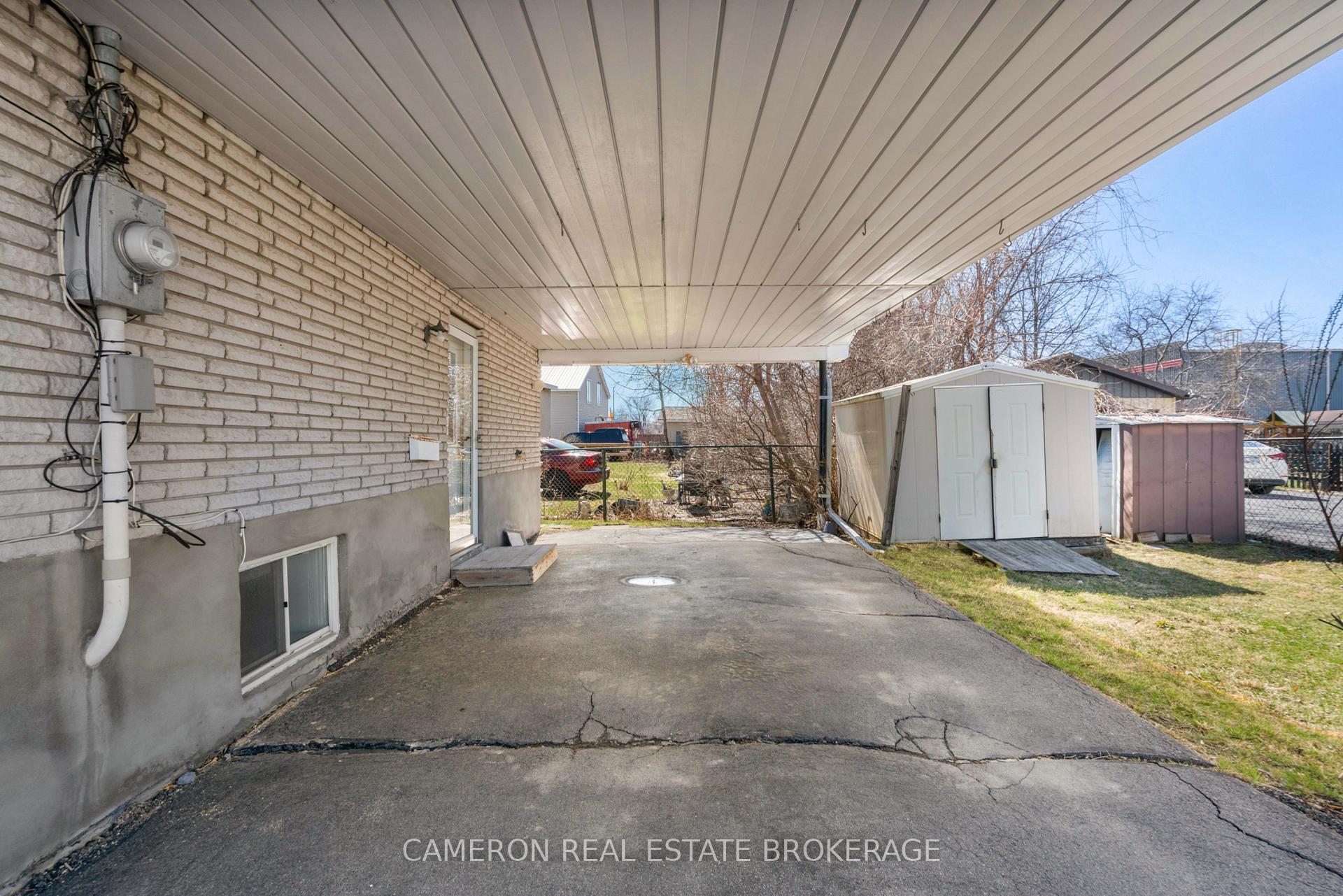Photo 18 of 400 Eleventh Street W, Cornwall — HOMEH