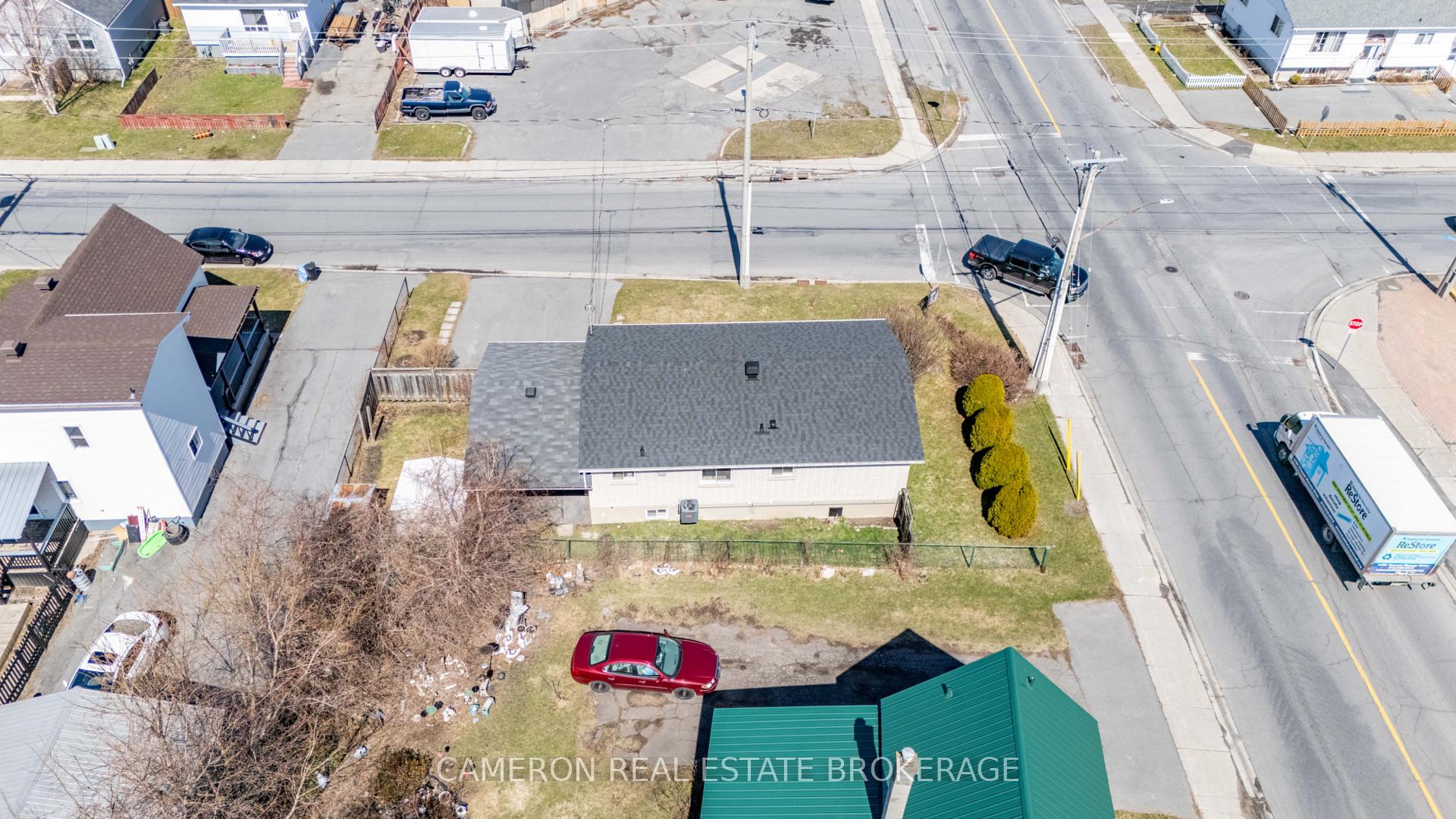 Photo 23 of 400 Eleventh Street W, Cornwall — HOMEH