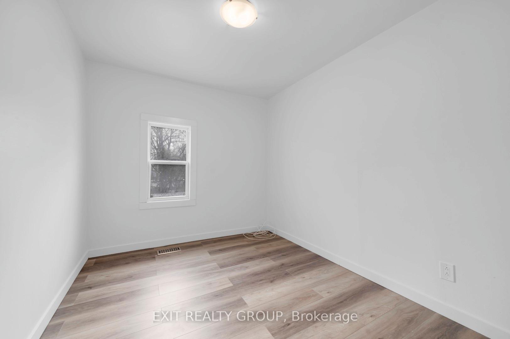 Photo 7 of 21 Murney Street, Belleville, Belleville Ward — HOMEH