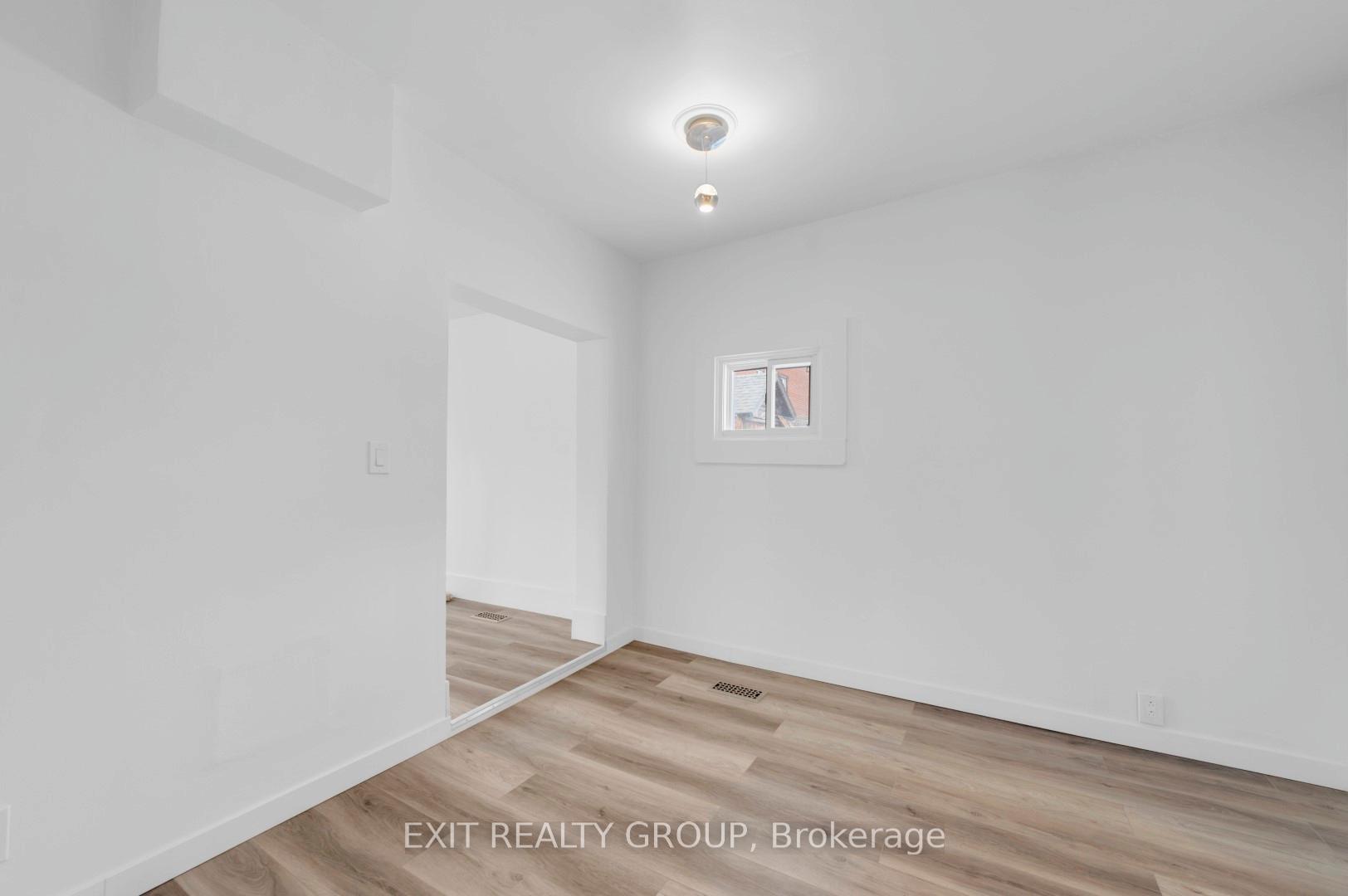Photo 9 of 21 Murney Street, Belleville, Belleville Ward — HOMEH