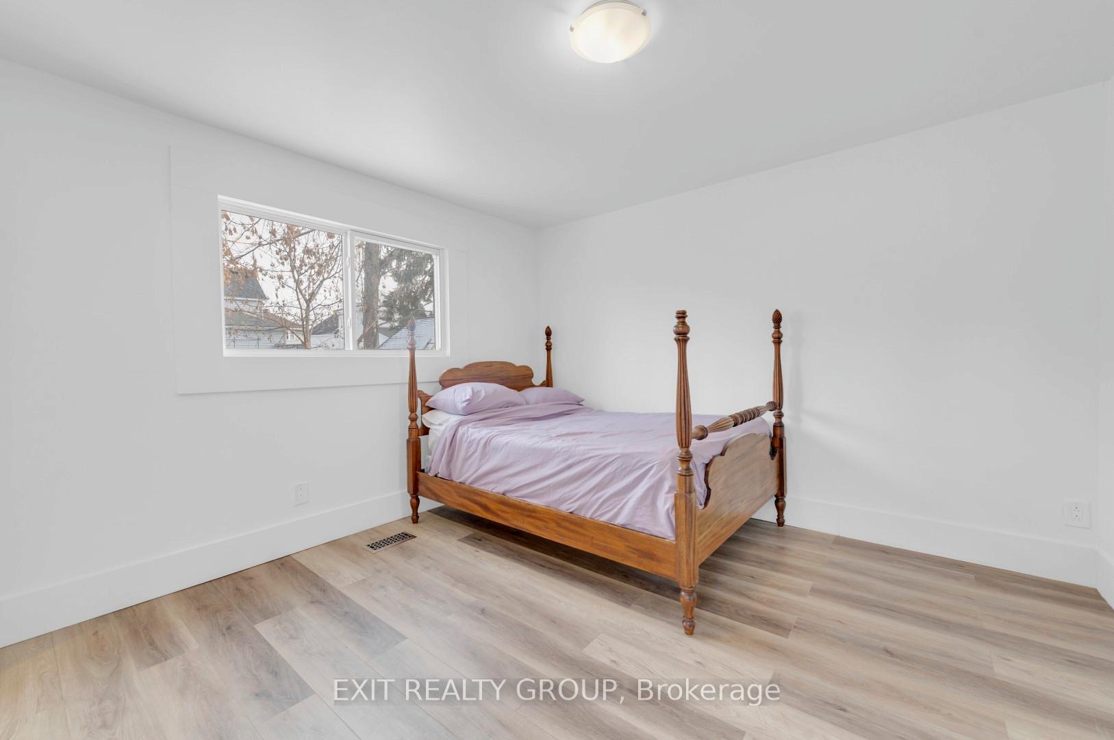 Photo 11 of 21 Murney Street, Belleville, Belleville Ward — HOMEH