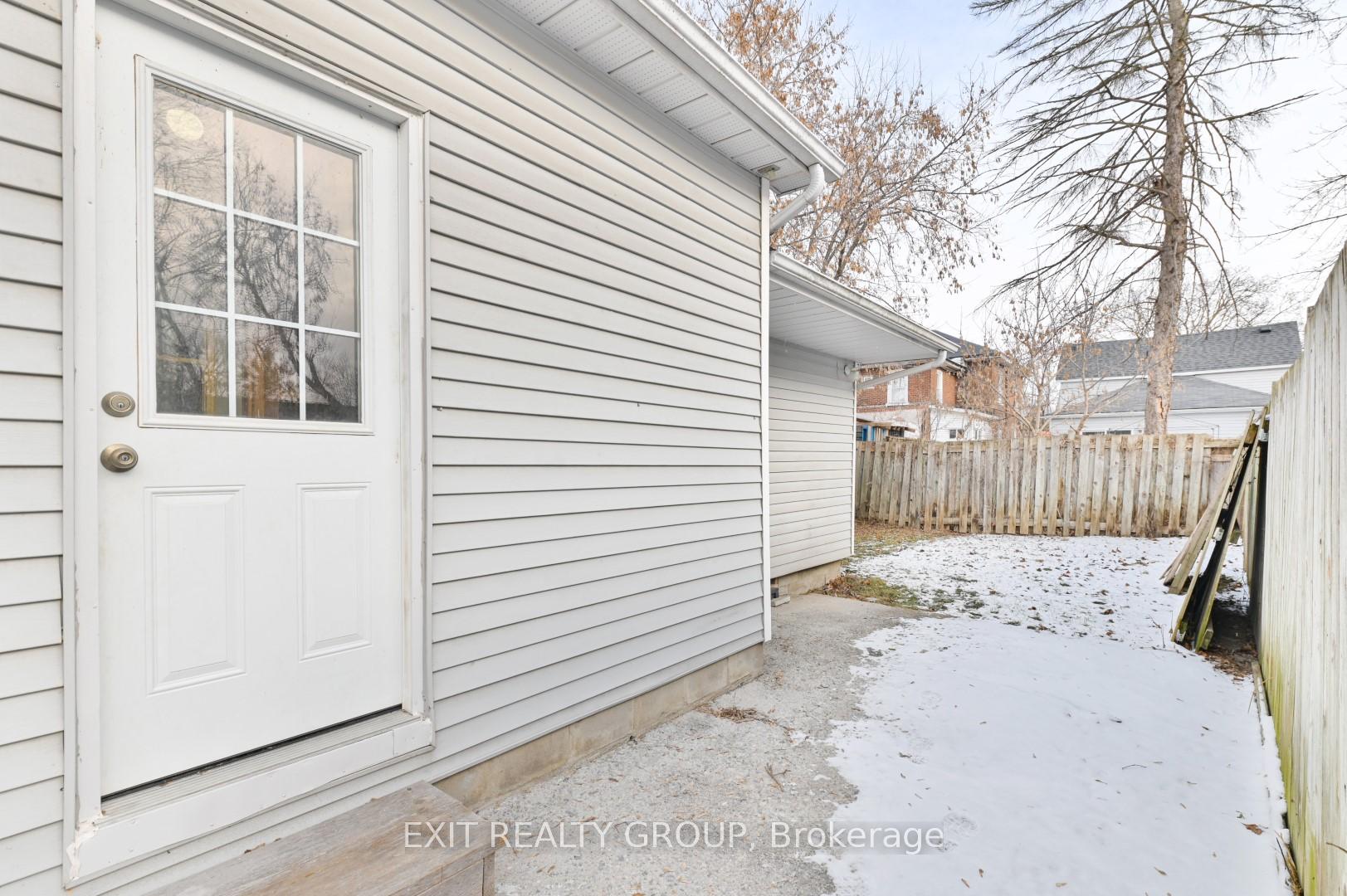 Photo 12 of 21 Murney Street, Belleville, Belleville Ward — HOMEH