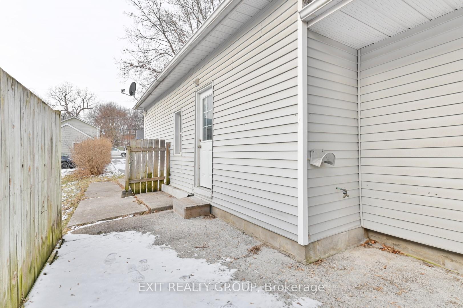 Photo 13 of 21 Murney Street, Belleville, Belleville Ward — HOMEH