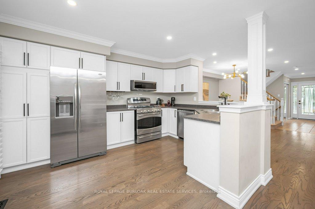 Photo 6 of 2044 Broadleaf Crescent, Burlington, Uptown — HOMEH