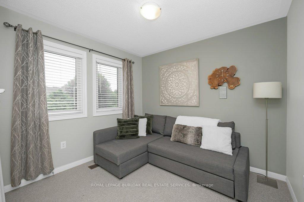 Photo 17 of 2044 Broadleaf Crescent, Burlington, Uptown — HOMEH