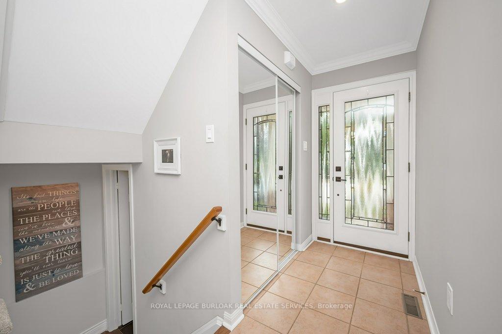Photo 20 of 2044 Broadleaf Crescent, Burlington, Uptown — HOMEH