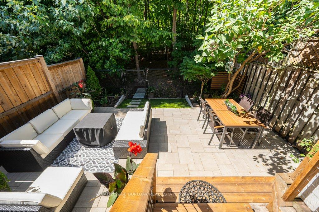 Photo 25 of 2044 Broadleaf Crescent, Burlington, Uptown — HOMEH