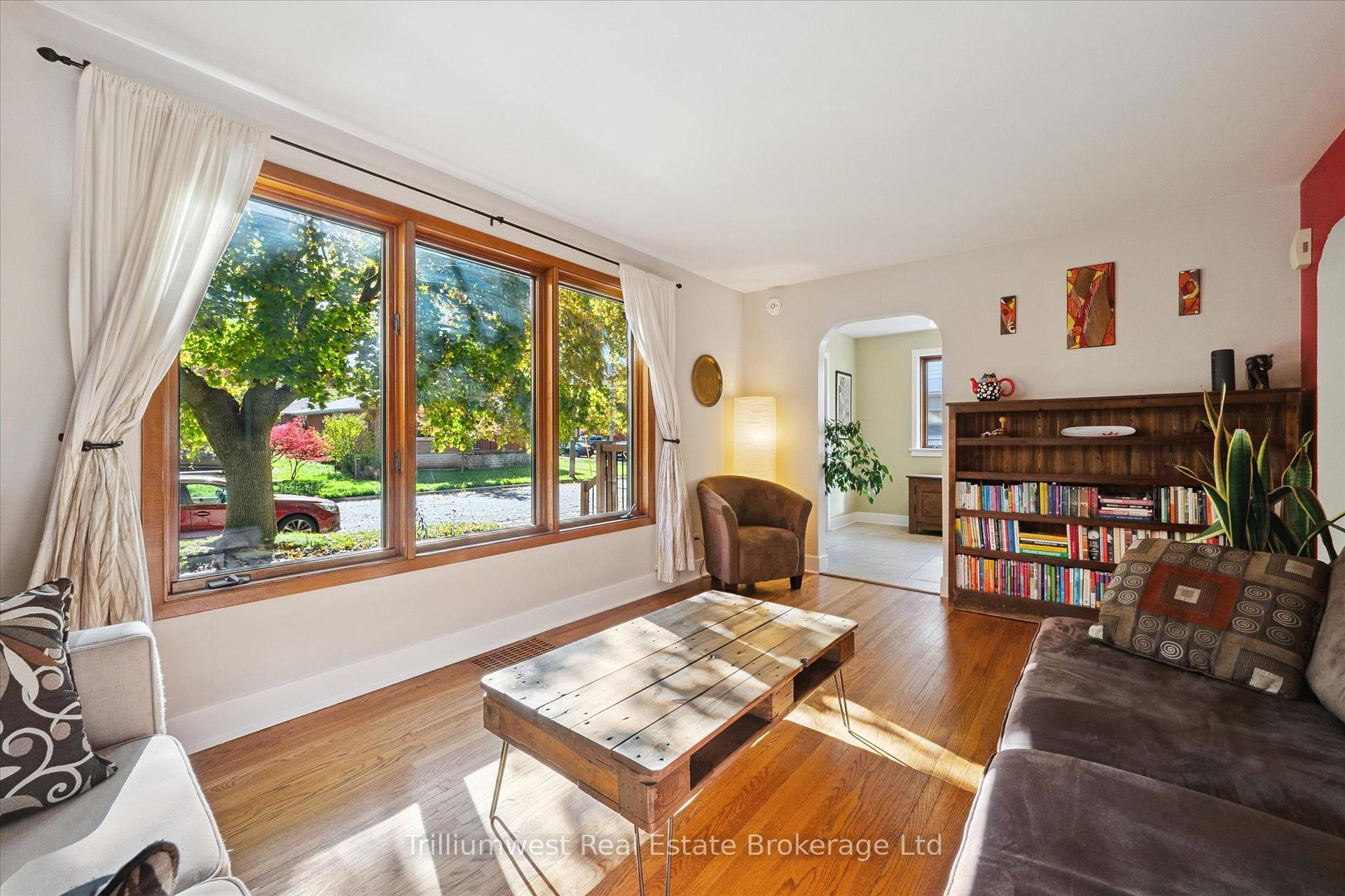 Photo 1 of 4 Balsarroch Place, Guelph, St. Patrick's Ward — HOMEH