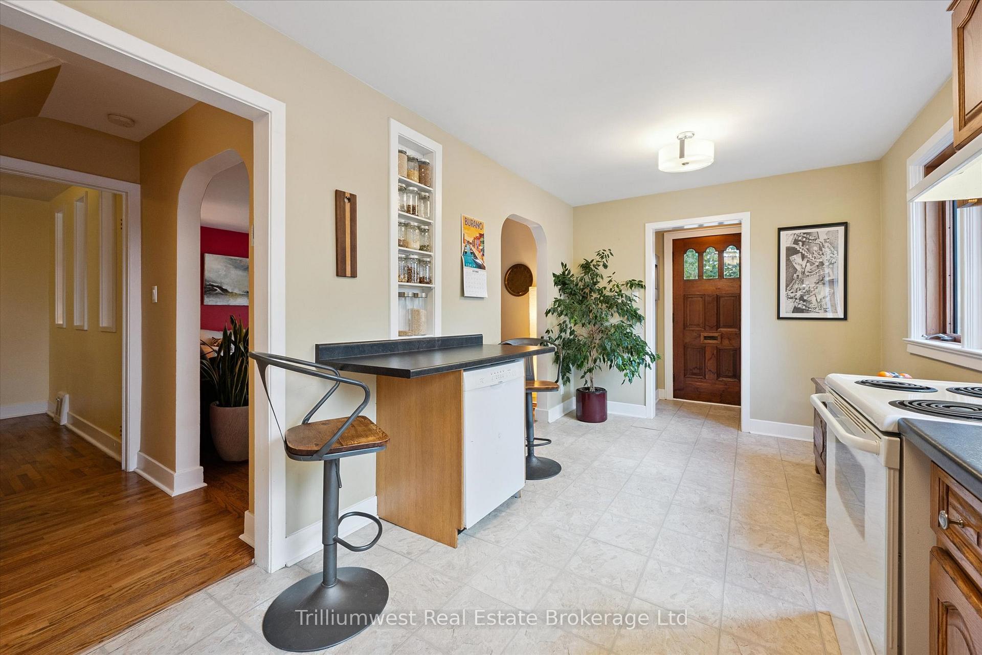 Photo 10 of 4 Balsarroch Place, Guelph, St. Patrick's Ward — HOMEH