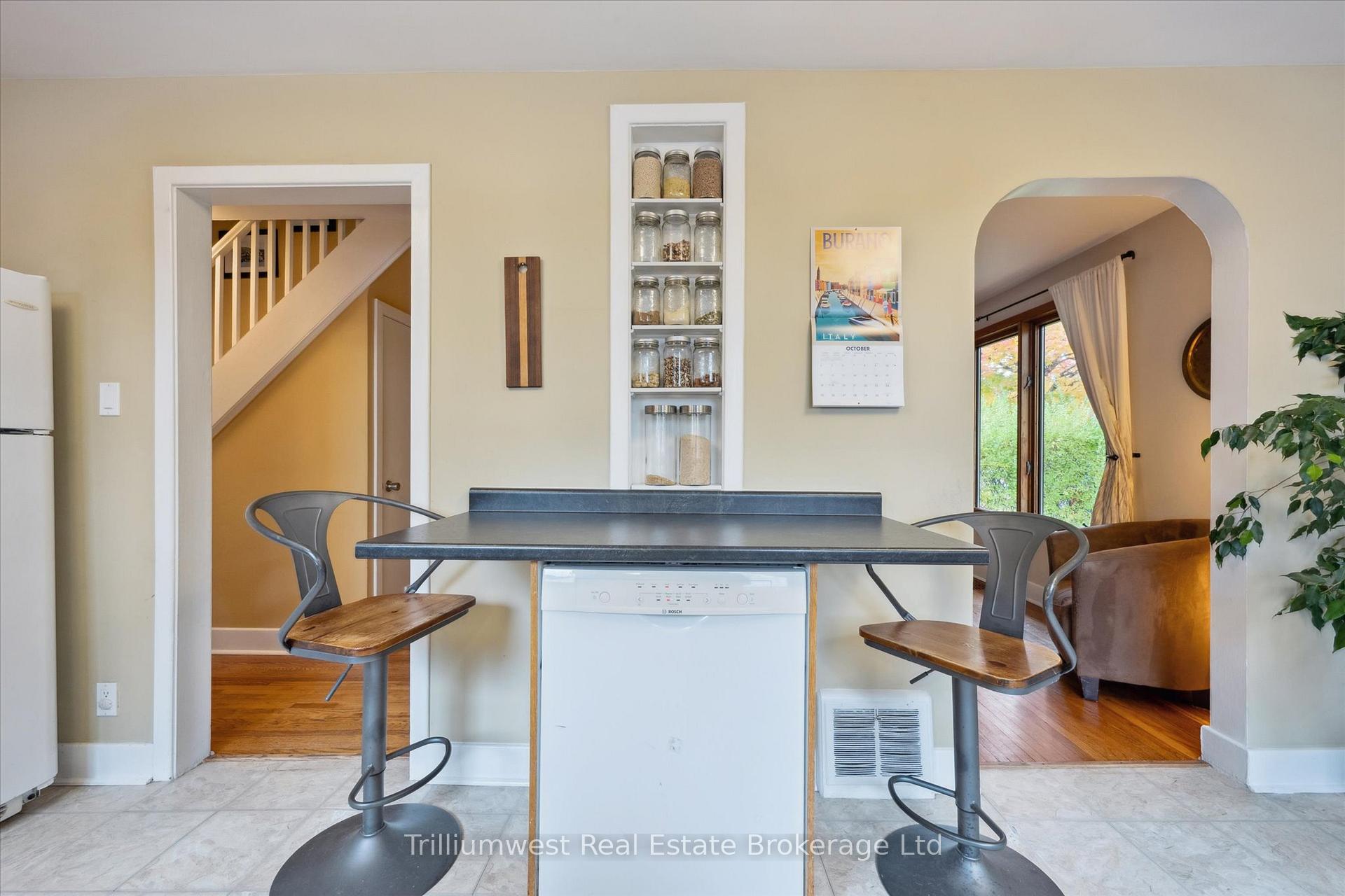 Photo 11 of 4 Balsarroch Place, Guelph, St. Patrick's Ward — HOMEH