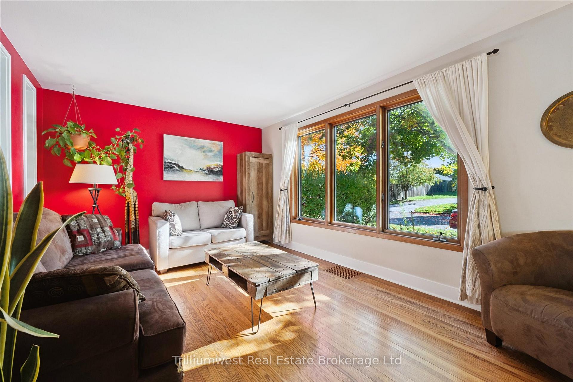 Photo 13 of 4 Balsarroch Place, Guelph, St. Patrick's Ward — HOMEH