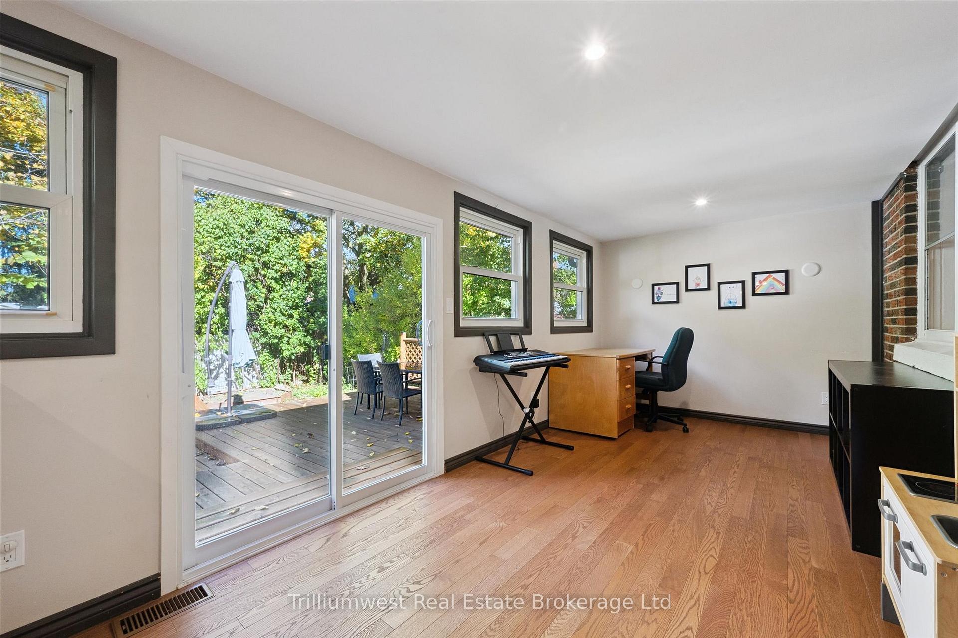 Photo 16 of 4 Balsarroch Place, Guelph, St. Patrick's Ward — HOMEH