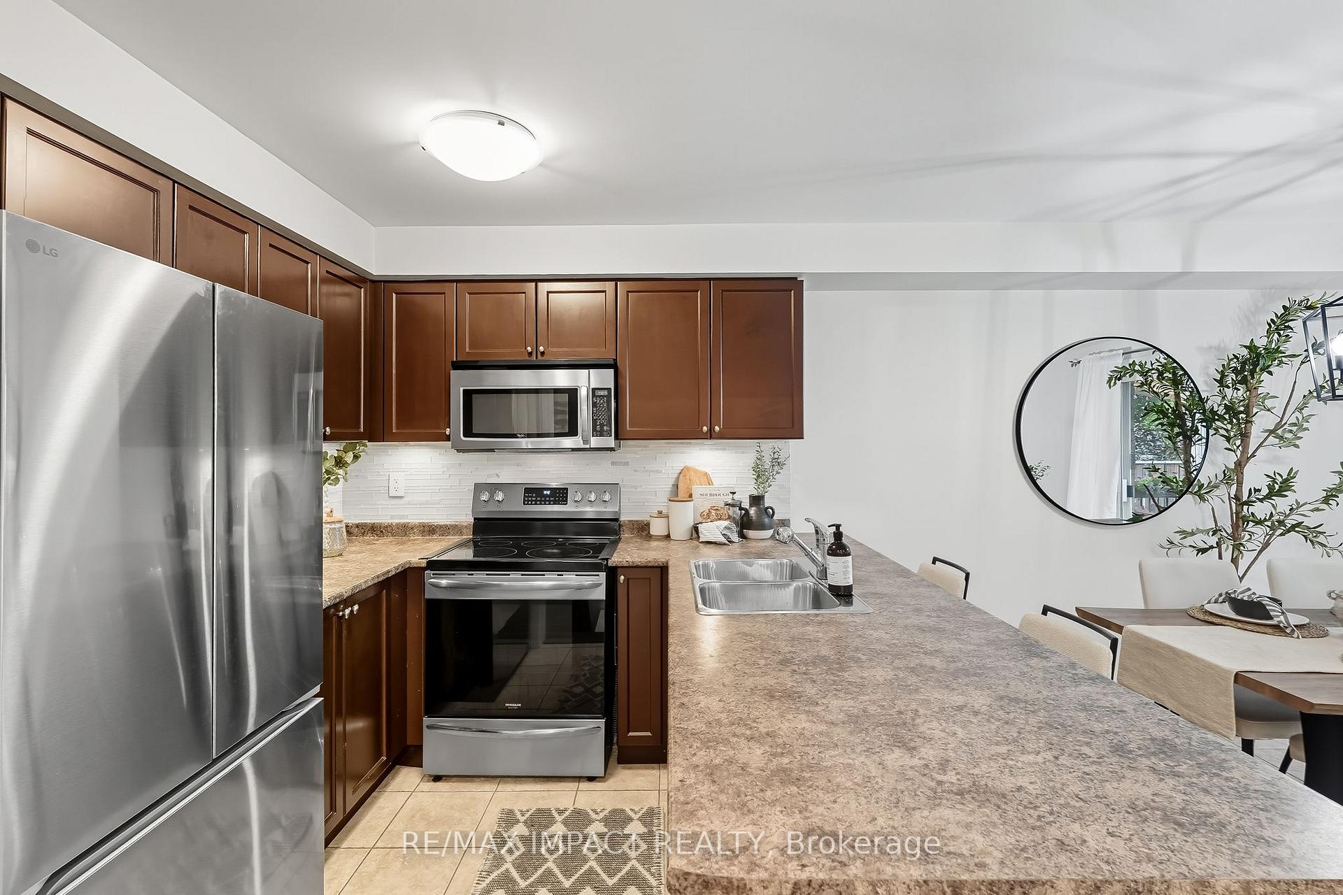 Photo 15 of 166 Swindells Street, Clarington, Bowmanville — HOMEH