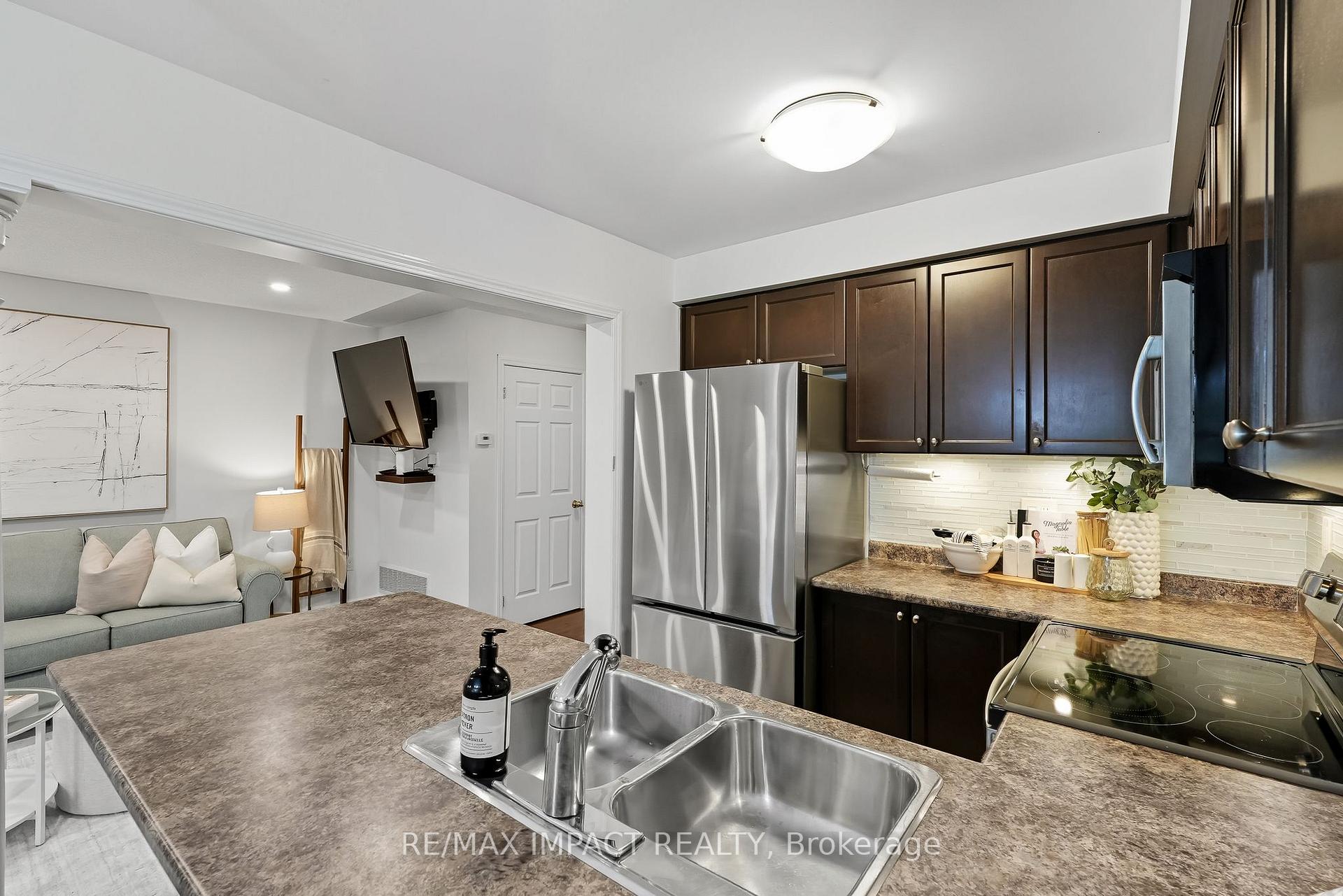 Photo 17 of 166 Swindells Street, Clarington, Bowmanville — HOMEH
