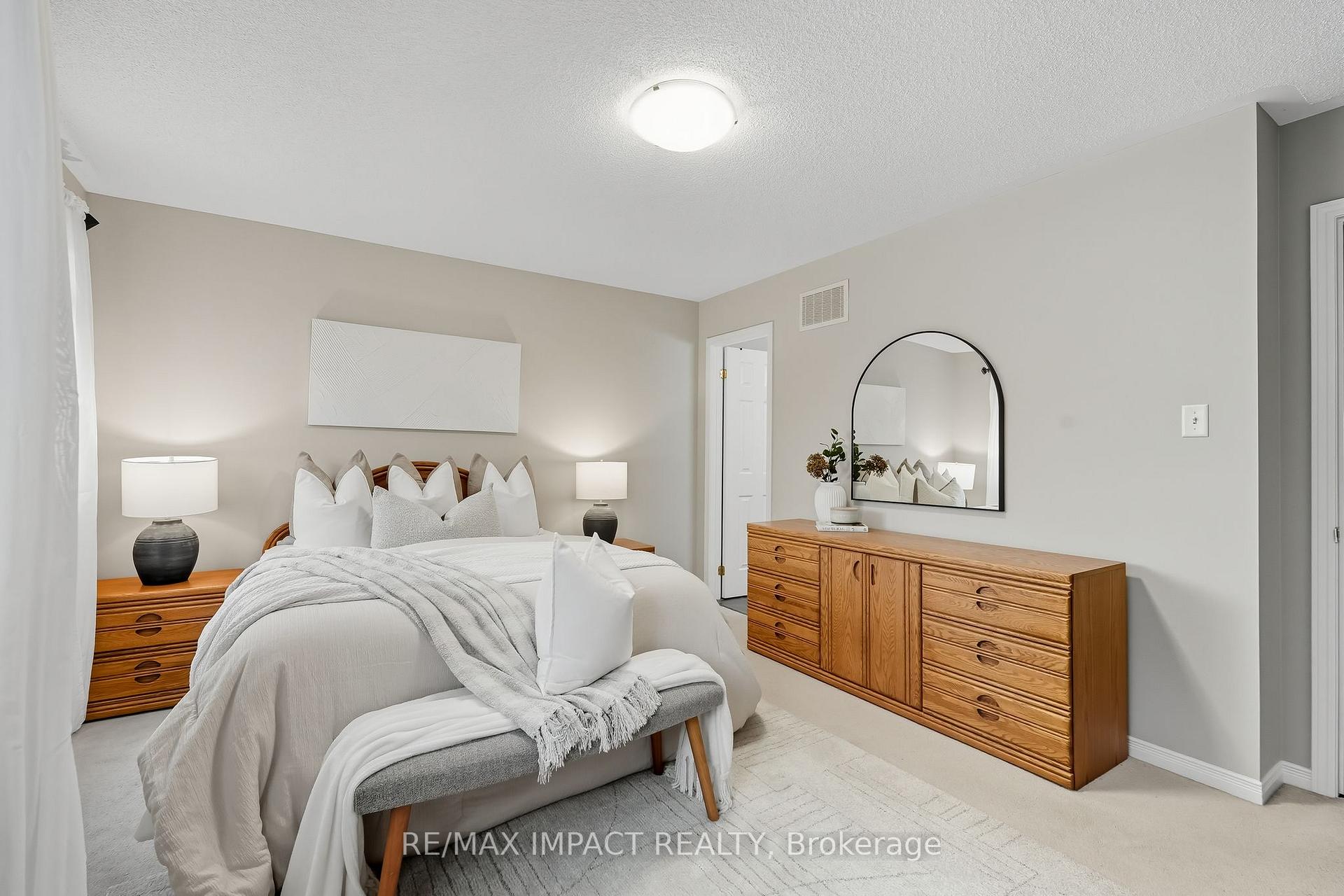 Photo 24 of 166 Swindells Street, Clarington, Bowmanville — HOMEH