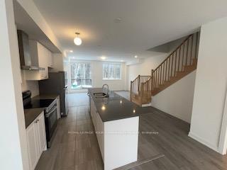 Photo 3 of 124 Blue Forest Crescent, Barrie, Innis-Shore — HOMEH