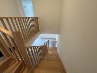 Photo 5 of 124 Blue Forest Crescent, Barrie, Innis-Shore — HOMEH