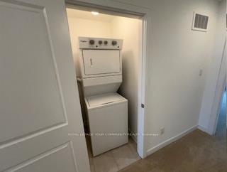 Photo 13 of 124 Blue Forest Crescent, Barrie, Innis-Shore — HOMEH