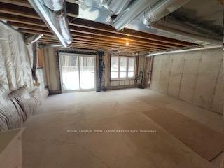 Photo 15 of 124 Blue Forest Crescent, Barrie, Innis-Shore — HOMEH