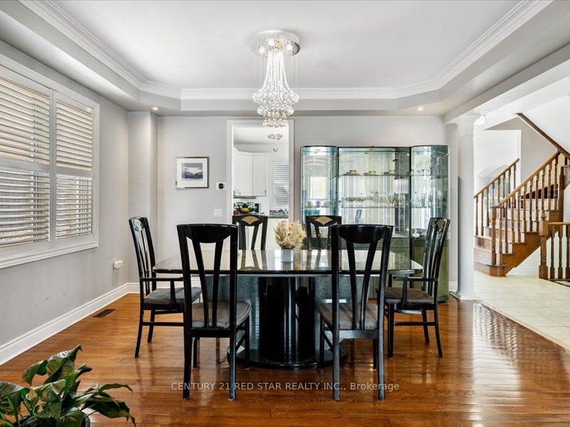 Photo 8 of 31 Eiffel Boulevard, Brampton, Vales of Castlemore North — HOMEH